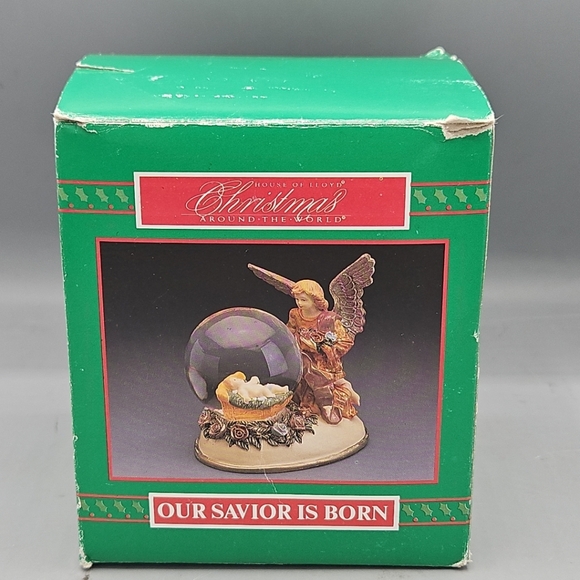 House of Lloyd Christmas Around the World Our Savior is Born Snow Globe - Picture 11 of 12